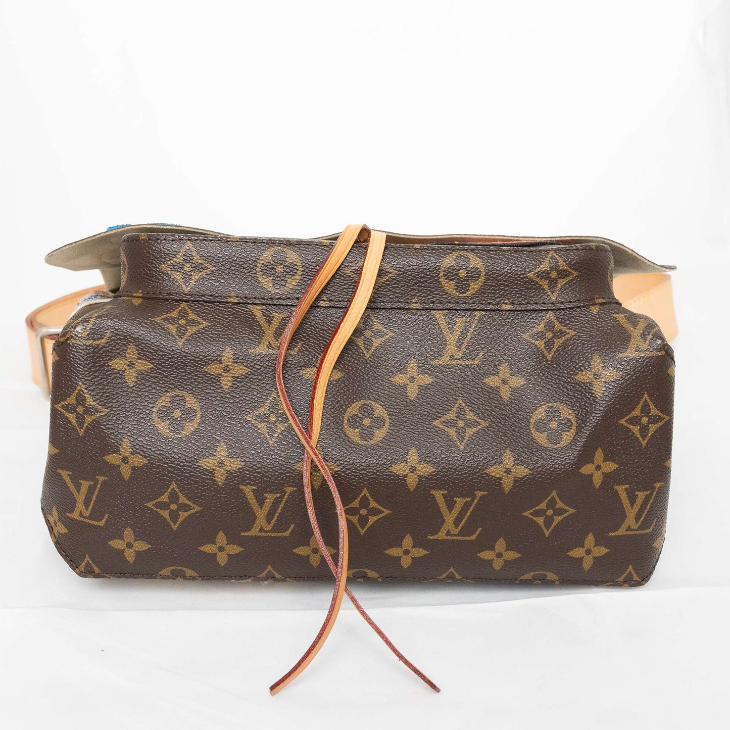 LOUIS VUITTON Camera Messenger Shoulder Bag M40287