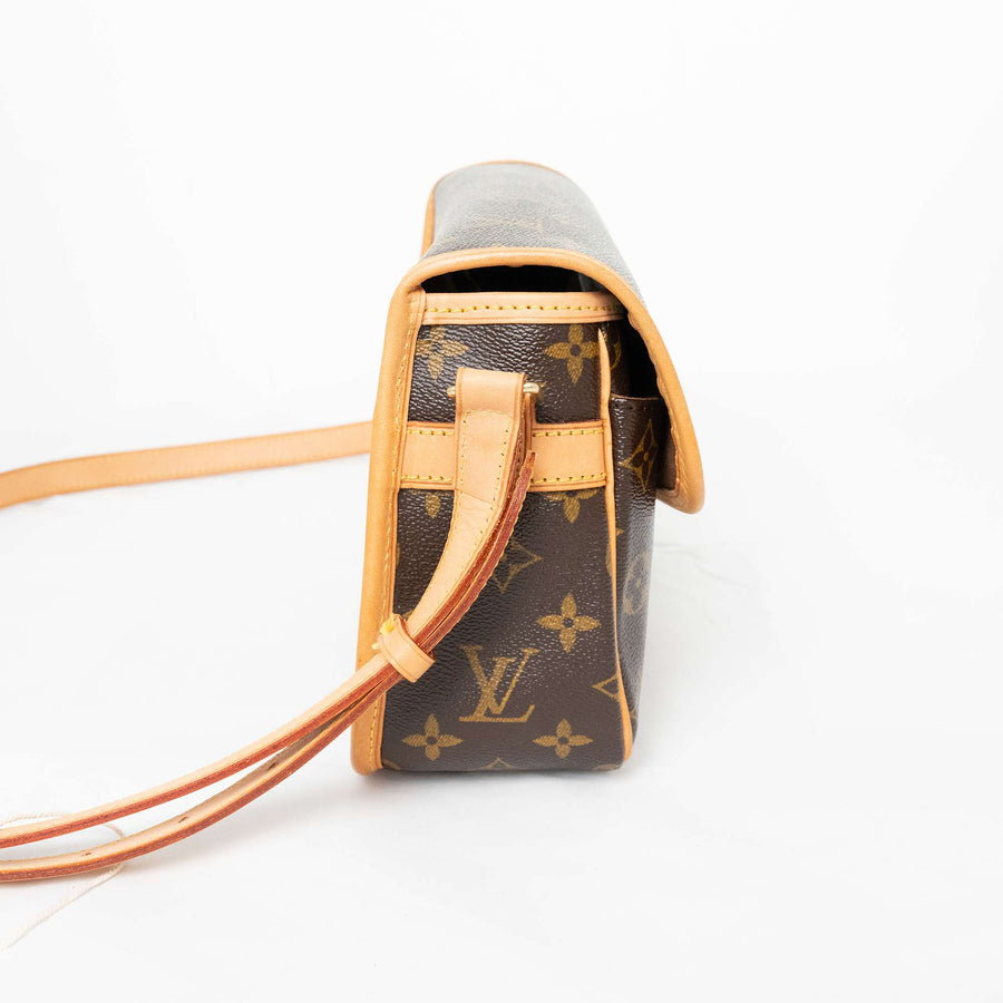 LOUIS VUITTON Monogram Solene Shoulder Bag M42250