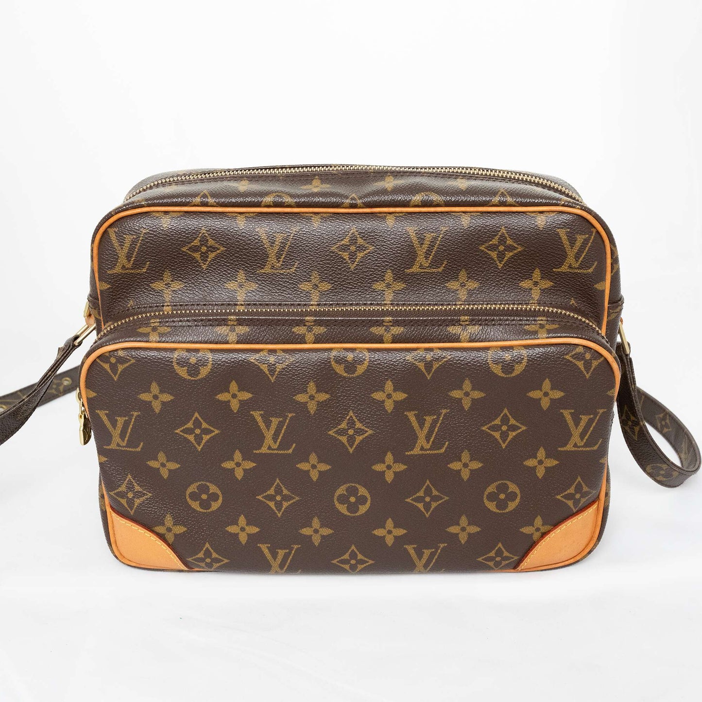 LOUIS VUITTON Monogram Nil Shoulder Bag