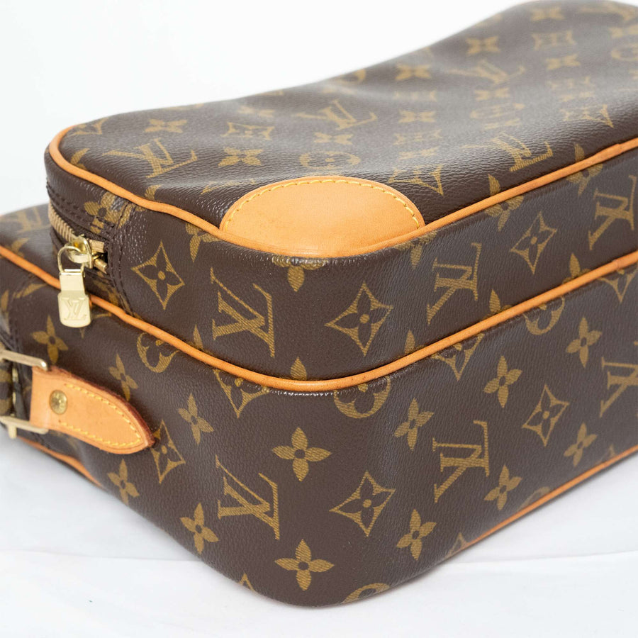 LOUIS VUITTON Monogram Nil Shoulder Bag