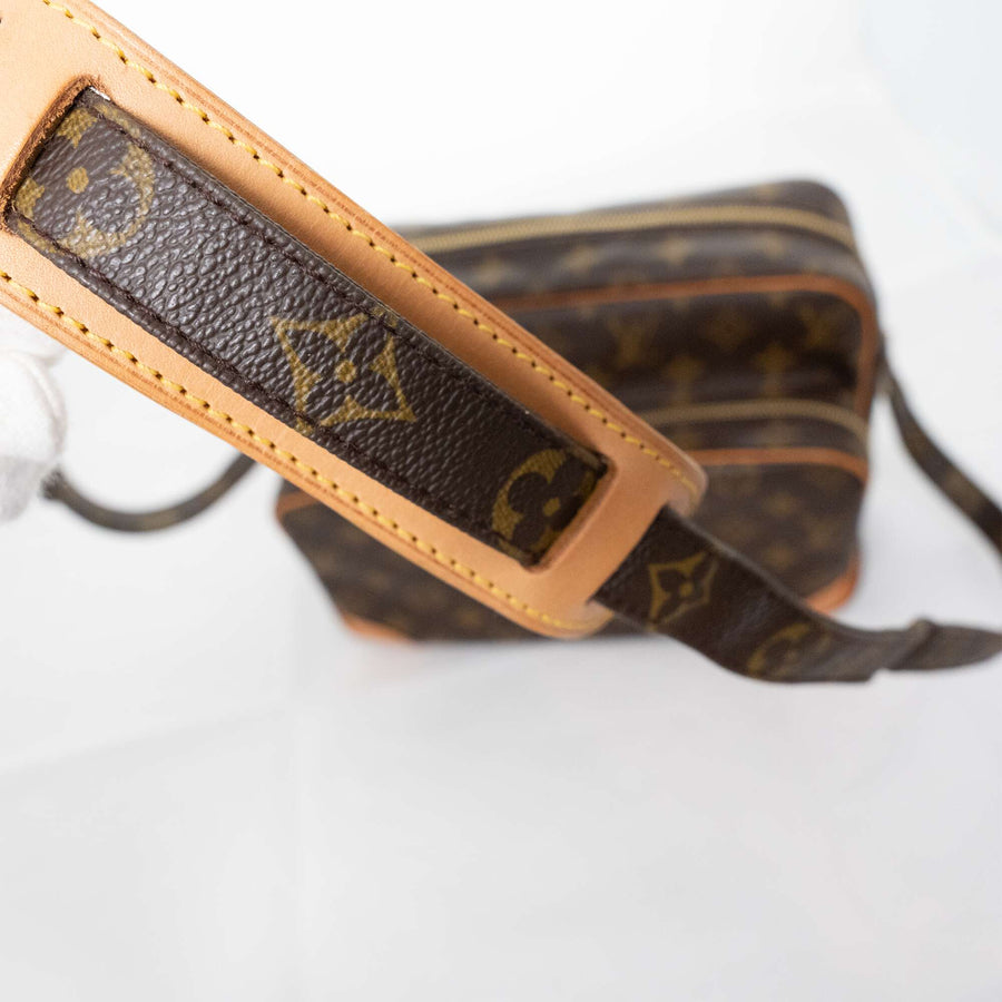 LOUIS VUITTON Monogram Nil Shoulder Bag