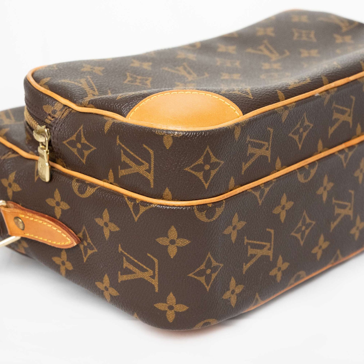 LOUIS VUITTON Monogram Nil Shoulder Bag